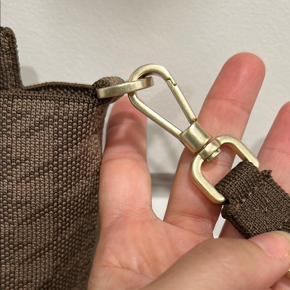 Used once - ROTHY’S Limited Edition Brown Houndstooth Mini Bag w/Crossbody Strap - Picture 4 of 11